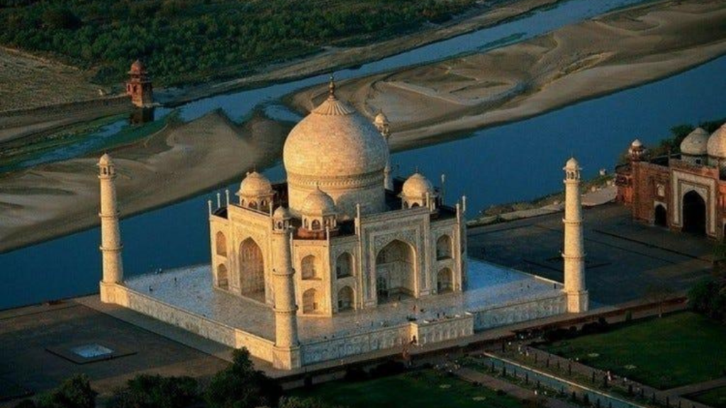 Best Places to Visit in Agra