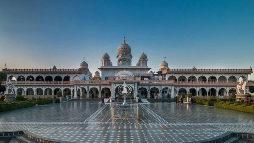 Best Places to Visit in Agra