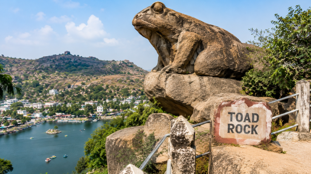 18 Best Places to Visit in Mount Abu,
Toad Rock,