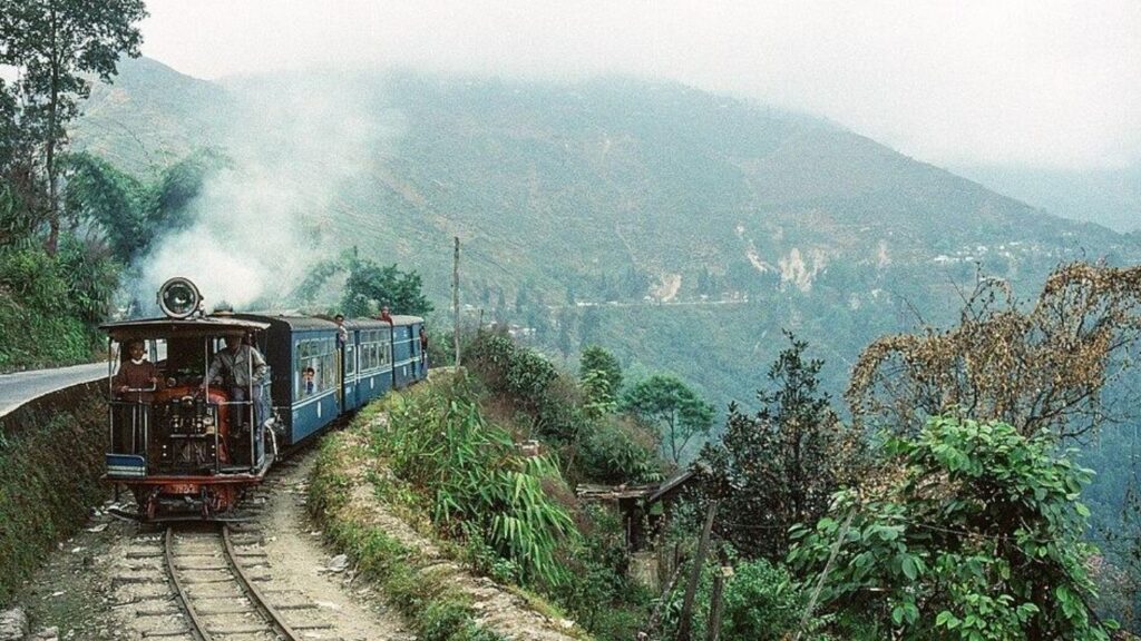 Best Hill Stations in India (2026),
Darjeeling, West Bengal – Tea Gardens and Himalayan Sunrises,
Places to Visit in Darjeeling,
Best Time to Visit in Darjeeling,
How to Reach Darjeeling,