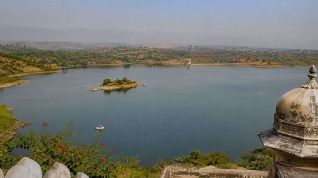 Best Places to Visit Near Banswara, Rajasthan, places to visit in Arthuna,
places to visit around Banswara