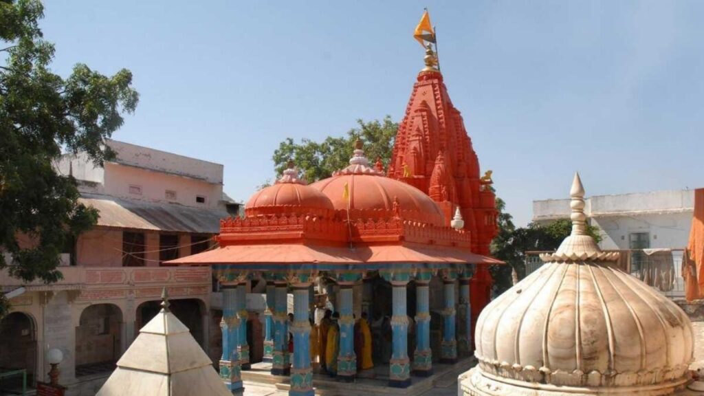 Best Places to Visit in Pushkar,
brahma temple pushkar rajasthan,
Historic Brahma Temple in Pushkar, Rajasthan
