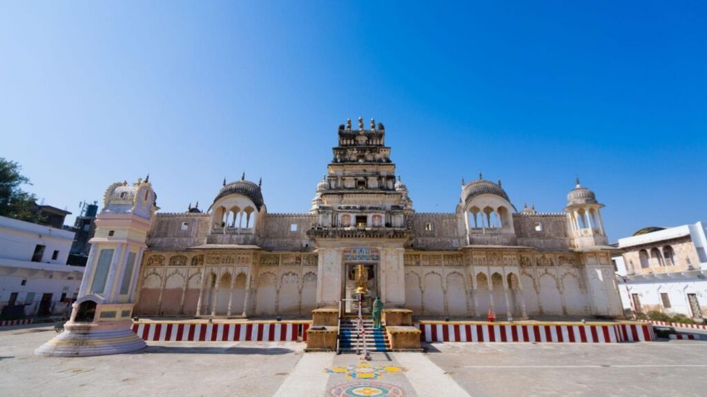 Best Places to Visit in Pushkar,
rangji temple pushkar gopuram,
Rangji Temple with distinctive South Indian architectural elements,